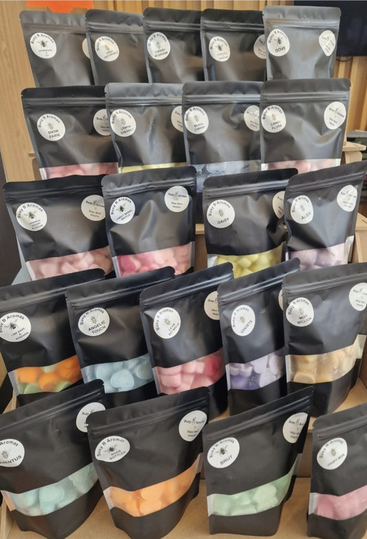 WAX HEARTS IN A BAG - GHOST